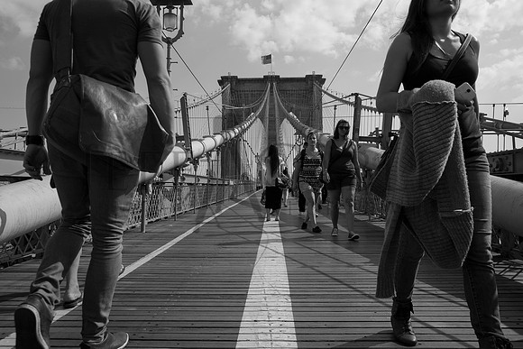 Brooklyn Bridge Walkers, New York