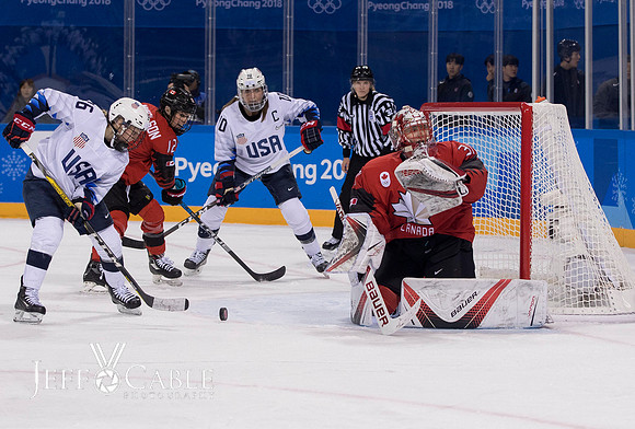 Edit_USA_Hockey_Women_vs_Canada_1314