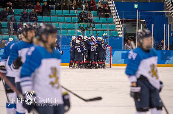 Edit_USA_Hockey_Women_vs_Finland_1054