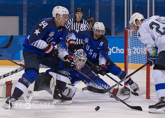 Edit_USA_Hockey_Men_vs_SLO_0022_crop
